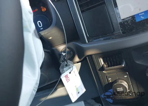 2025 Ford F-150 Xlt z USA, uszkodzony, nr VIN 1FTFW3L82SKE89200